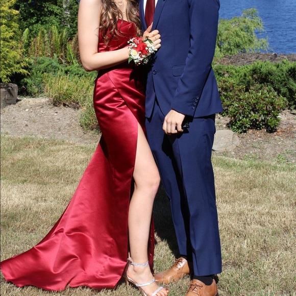 CUSTOM MADE PROM DRESS - Picture 4 of 7